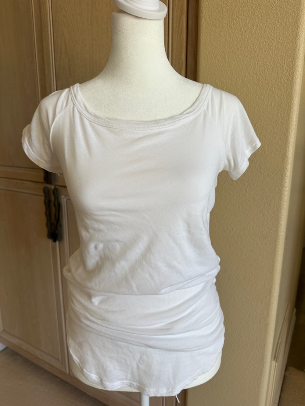 James Perse Women's White Short-Sleeve Scoop Neck Top